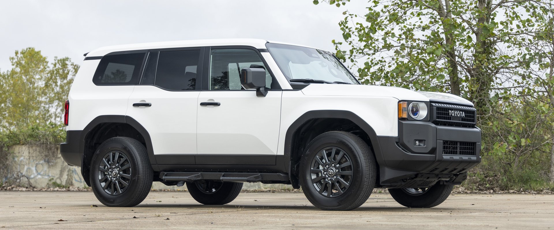 Elevate Your 2024 Land Cruiser with Rough Country