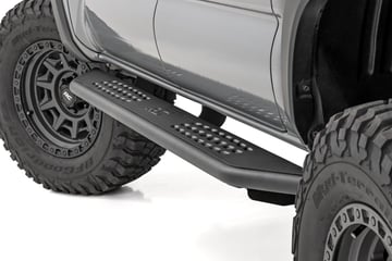OV2 Running Boards | Side Step Bars | Crew Cab | Toyota Tacoma 2WD/4WD (16-23)