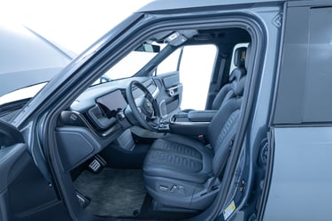 Rivian 20222, interior