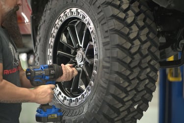 Nitto Trail Grappler, TIS Off-Road 556BA