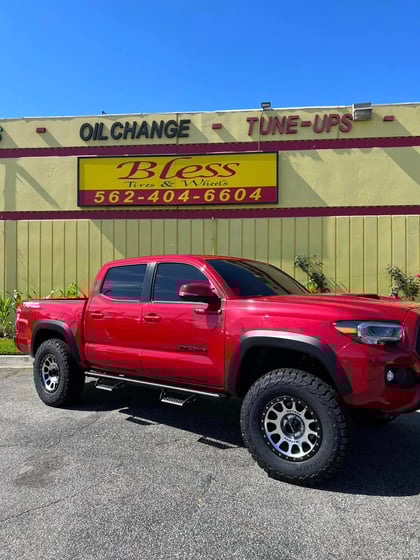 2 inch Lifted 2019 Toyota Tacoma