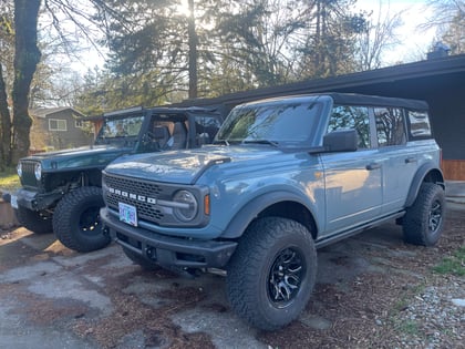 1 inch Lifted 2021 Ford Bronco 4WD