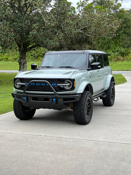 2.5 inch Lifted 2021 Ford Bronco 4WD