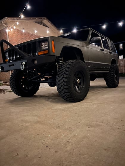 4.5 Inch Lifted 1997 Jeep Cherokee XJ 4WD
