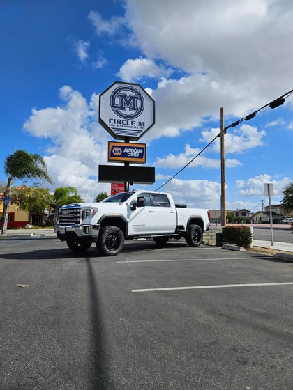 3 Inch Lifted 2023 GMC Sierra 2500 HD 4WD