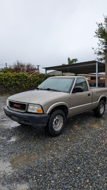 2 inch Lifted 2003 GMC Sonoma RWD
