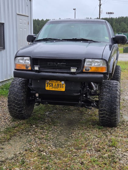 6 Inch Lifted 2002 GMC Sonoma 4WD