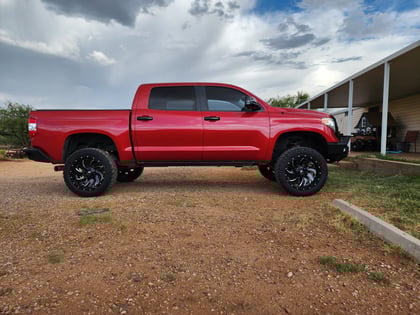 6 Inch Lifted 2014 Toyota Tundra 4WD