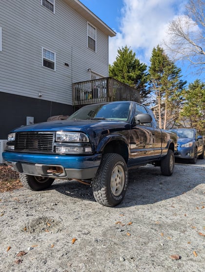 2.5 inch Lifted 2002 Chevy S10 4WD