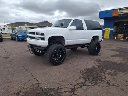 6 Inch Lifted 1997 Chevy Tahoe 4WD