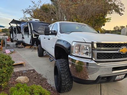 7.5 Inch Lifted 2014 Chevy Silverado 2500 HD 4WD