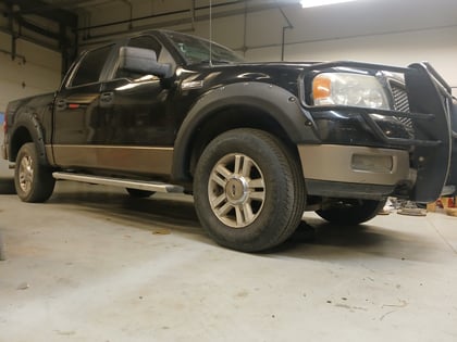 2.5 inch Lifted 2005 Ford F-150 4WD