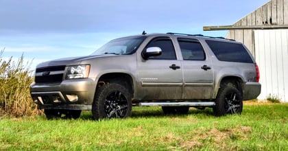 3.5 Inch Lifted 2014 Chevy Suburban 1500 4WD