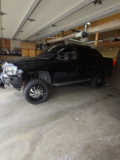 7.5 Inch Lifted 2011 Chevy Avalanche 4WD