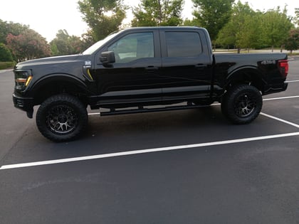 6 Inch Lifted 2025 Ford F-150 4WD