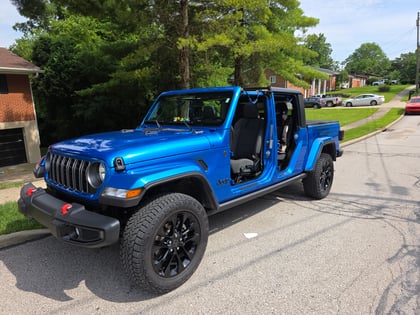 2025 Jeep Gladiator 4WD