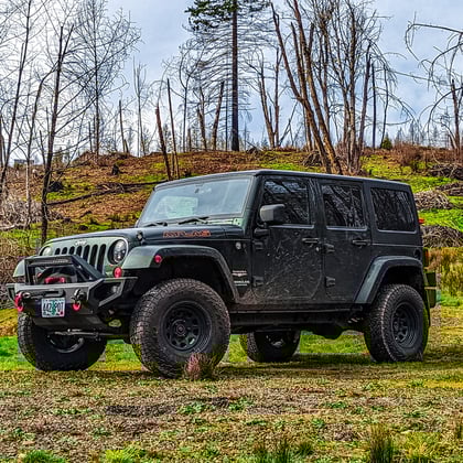 2.5 inch Lifted 2011 Jeep Wrangler Unlimited Sahara
