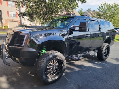 7.5 Inch Lifted 2008 GMC Yukon XL 1500 4WD