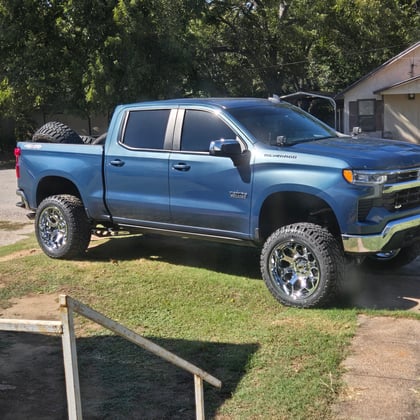 7.5 Inch Lifted 2024 Chevy Silverado 1500 4WD