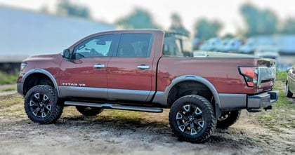 6 Inch Lifted 2020 Nissan TITAN 4WD