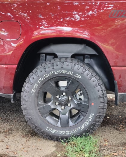 1 inch Lifted 2025 Ram 1500 4WD