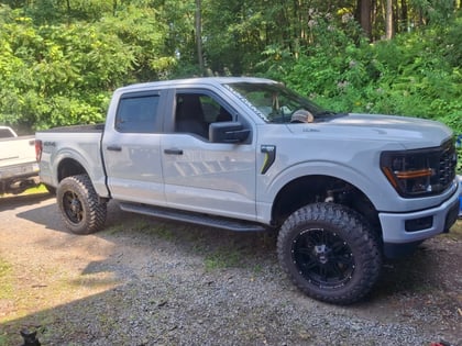 6 Inch Lifted 2024 Ford F-150 4WD
