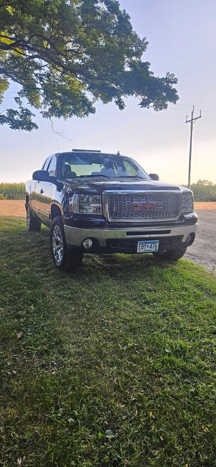 1 inch Lifted 2013 GMC Sierra 1500 4WD