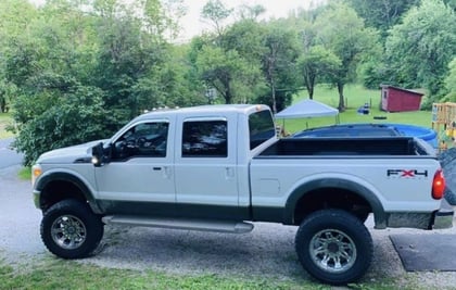 7 Inch Lifted 2011 Ford F-250 Super Duty 4WD