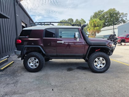 6 Inch Lifted 2007 Toyota FJ Cruiser 4WD