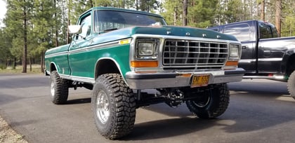 4 Inch Lifted 1979 Ford F-350 4WD