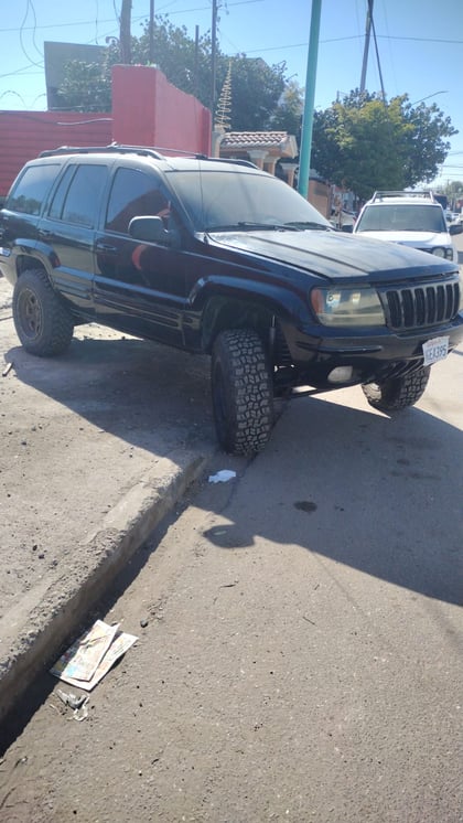 4 Inch Lifted 2000 Jeep Grand Cherokee 4WD