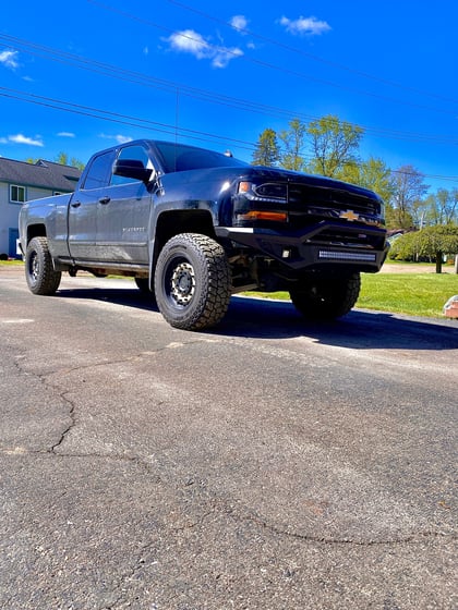 2.5 inch Lifted 2016 Chevy Silverado 1500 4WD
