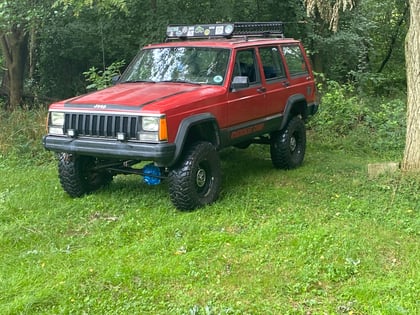 4.5 Inch Lifted 1986 Jeep Cherokee XJ 4WD