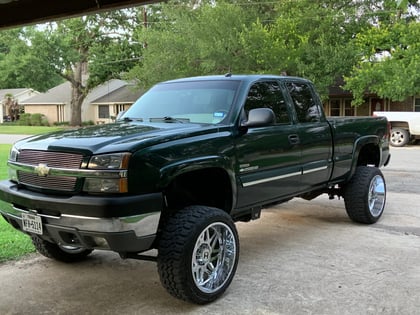 6 Inch Lifted 2003 Chevy Silverado 2500 HD 4WD