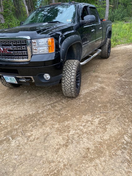 7.5 Inch Lifted 2013 GMC Sierra 2500 HD 4WD