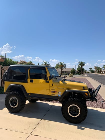 4 Inch Lifted 2000 Jeep Wrangler TJ 4WD