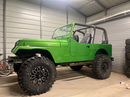 7.5 Inch Lifted 1992 Jeep Wrangler YJ 4WD