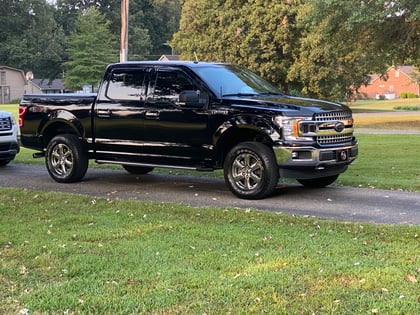 2 inch Lifted 2018 Ford F-150 4WD