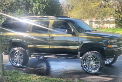6 Inch Lifted 2003 Chevy Suburban 1500 4WD