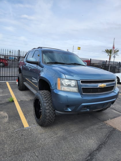 7.5 Inch Lifted 2011 Chevy Avalanche 4WD