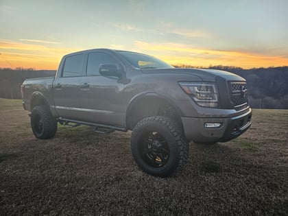 6 Inch Lifted 2022 Nissan TITAN 4WD