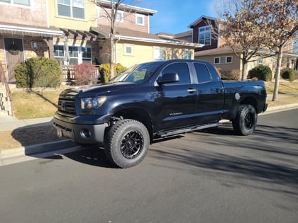 3.5 Inch Lifted 2010 Toyota Tundra 4WD