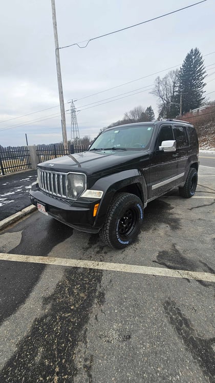 2.5 inch Lifted 2011 Jeep Liberty 4WD