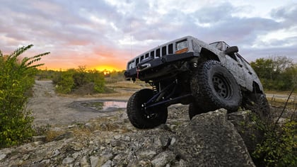 7.5 Inch Lifted 2001 Jeep Cherokee 4WD