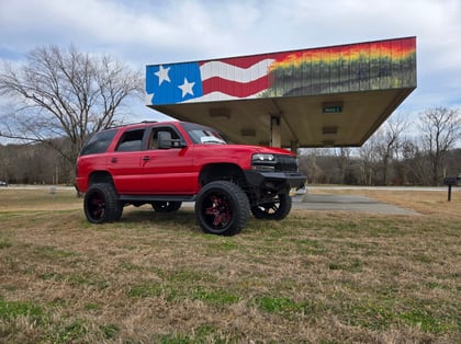 7.5 Inch Lifted 2001 Chevy Tahoe 4WD