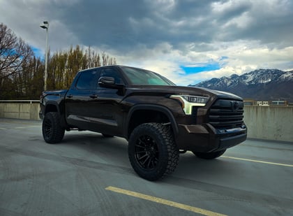 3.5 Inch Lifted 2025 Toyota Tundra