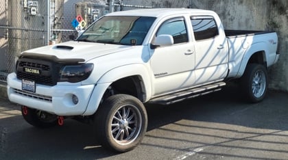 6 Inch Lifted 2009 Toyota Tacoma 4WD