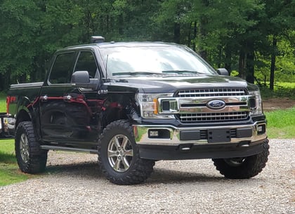 2.5 inch Lifted 2018 Ford F-150 4WD