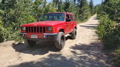 3 Inch Lifted 2001 Jeep Cherokee XJ 4WD