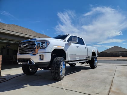 7.5 Inch Lifted 2020 GMC Sierra 2500 HD 4WD